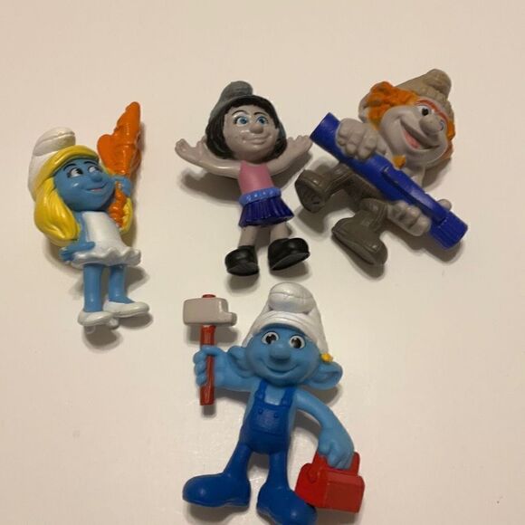 Bundle of 4 2013 McDonald’s Smurfs - Picture 4 of 13